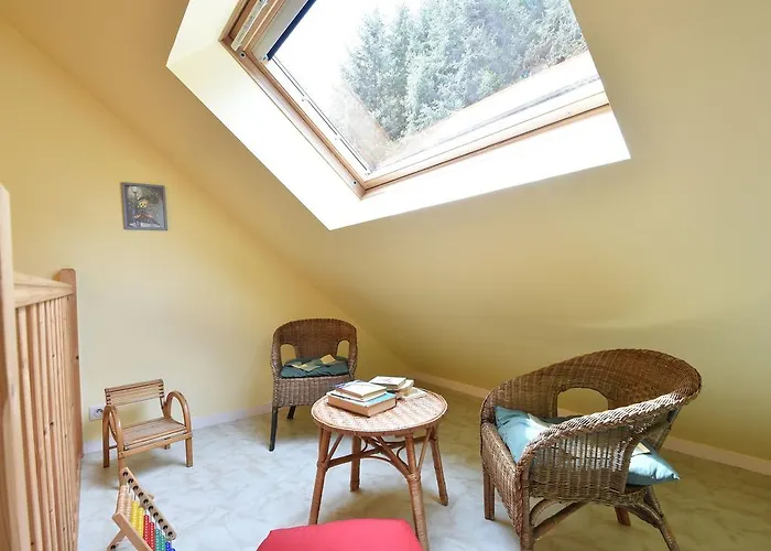 Family In Normandy * Villedieu-les-Poëles